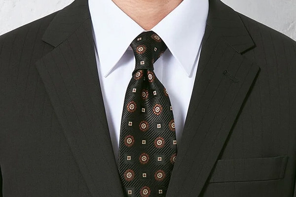 柄物を組み合わせる場合は柄の大きさに着目