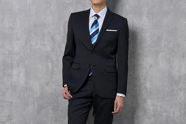就職活動時におすすめのスーツコーデ