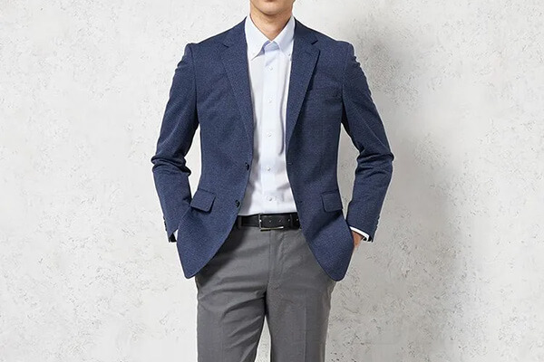 春のメンズオフィスカジュアルの着こなしのコツ