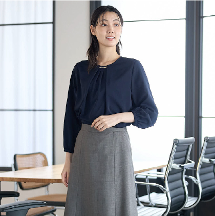 バー付きフロントタックブラウス